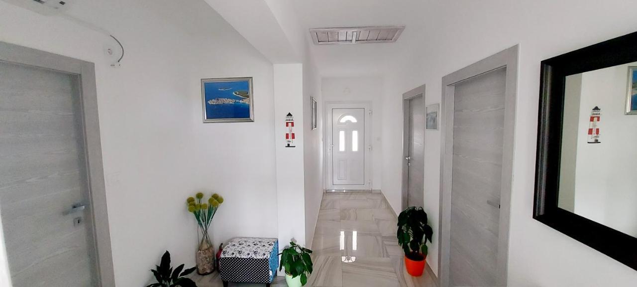 Primosten, Dolac Apartma